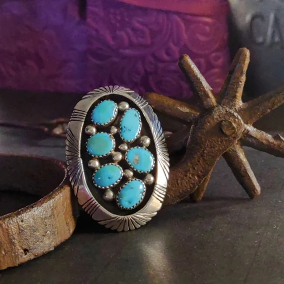 **"SOLD***Vintage Navajo Signed Turquoise Sterling Silver Ring - Picture 11 of 11